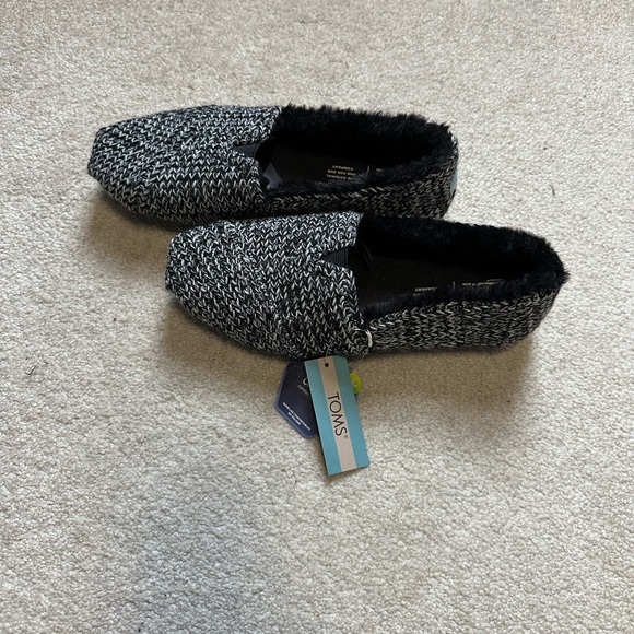 NWT TOMS ALPARGATA black multi cozy sweater knit flats - Picture 3 of 5